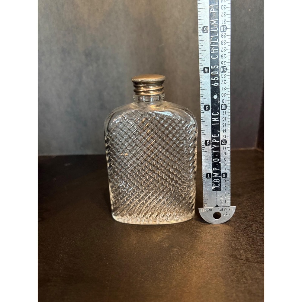 Vintage Universal Glass Hip Flask Waffle Pattern Patent 1927 Clear Silver Cap